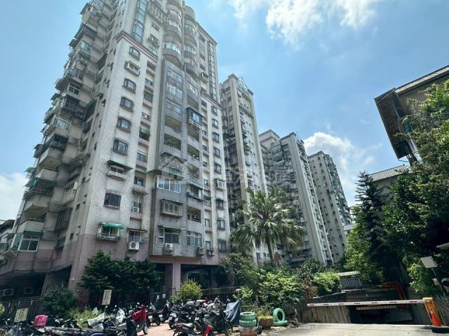 基隆法拍屋碇內生活圈國產江山法拍好丘0906901097