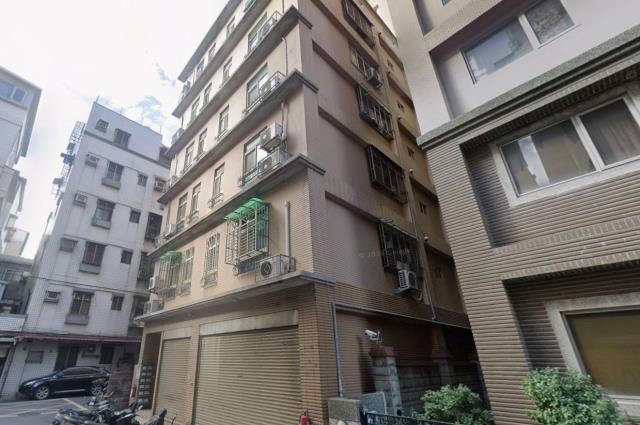 新北泰山華廈法拍-2