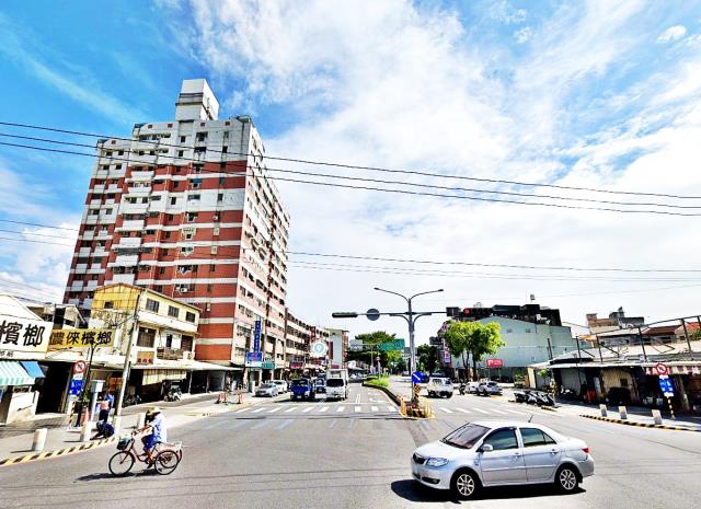 斗六市大學路凱悅名宮