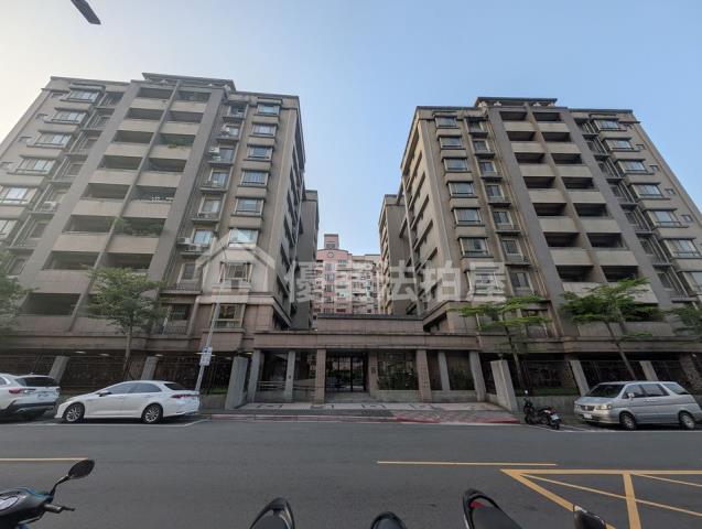 台北文山區拍賣華廈-0