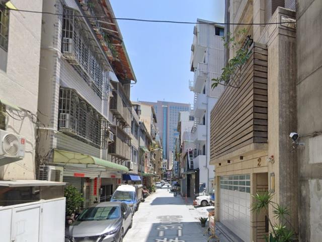 苓雅透天法拍-4