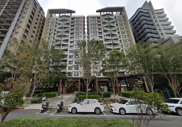 竹北市法拍屋嘉豐六路二段澄水硯優室法拍林小陽