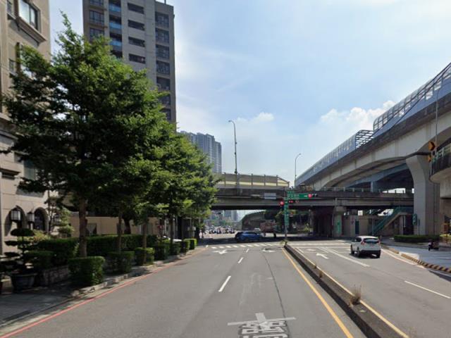 新北三重拍賣大樓-7