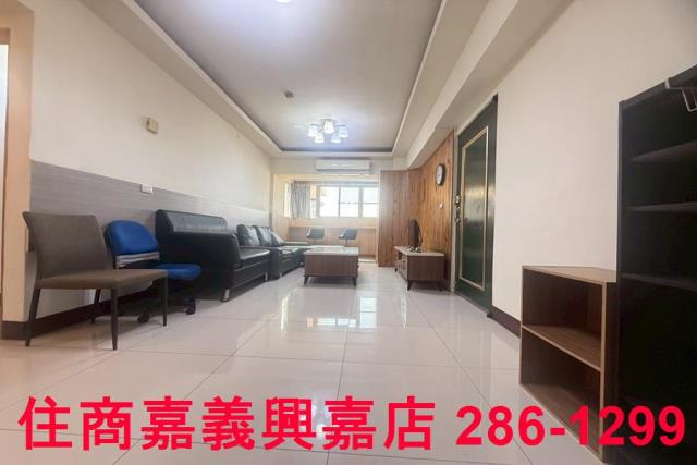E48中興路星巴克美三房