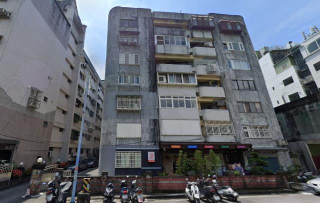 礁溪鄉法拍屋德陽路一品大廈一樓優室法拍林小陽
