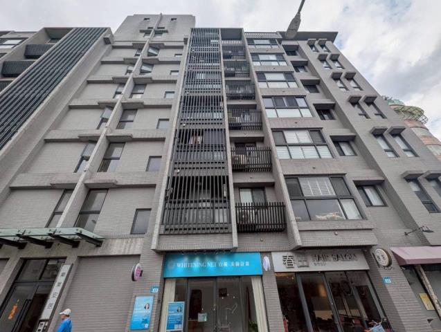 板橋區法拍屋光正街樂業安居店面優室法拍林小陽