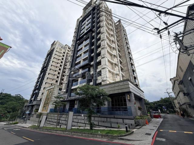 基隆法拍屋八斗子崇慧花園星河繪法拍好丘0906901097