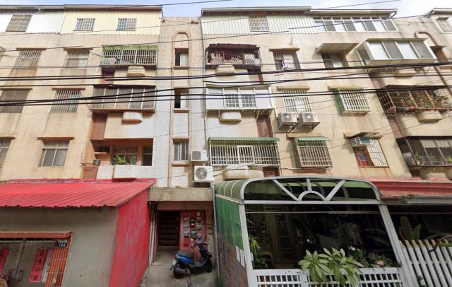 大肚區法拍屋遊園路一段中富國宅頂加優室法拍林小陽