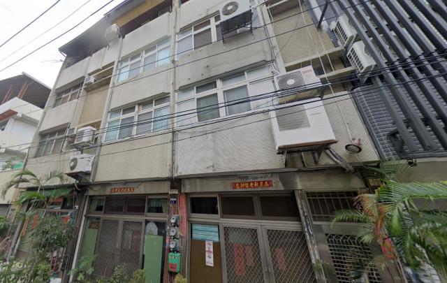 烏日區法拍屋長春街透天店辦住優室法拍林小陽