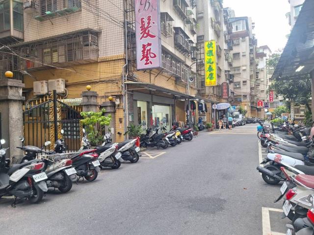 新北新莊拍賣華廈-2