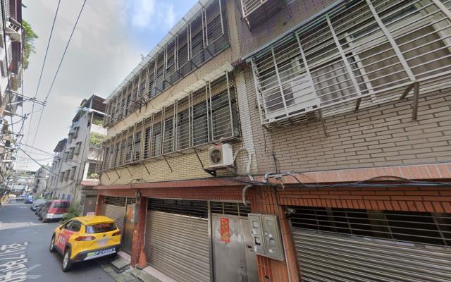 板橋區法拍屋民族路實踐國小透天厝優室法拍林小陽