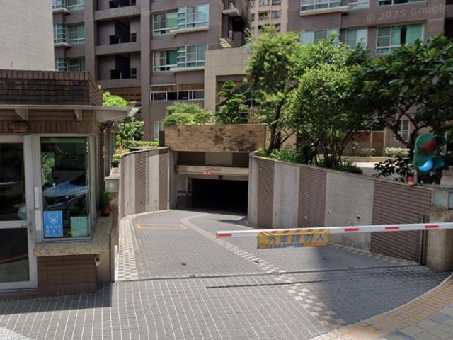 新北大樓法拍-2