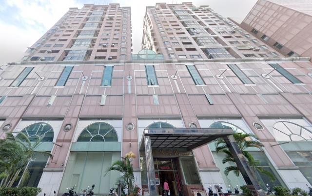 南區法拍屋公理街賺錢時代樓中樓優室法拍林小陽