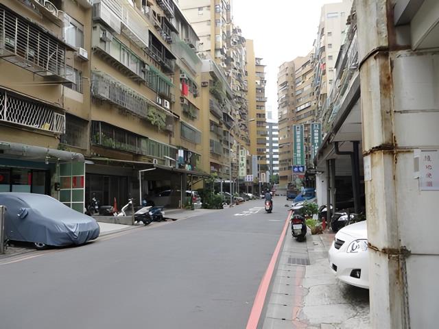 台北信義區華廈法拍-0