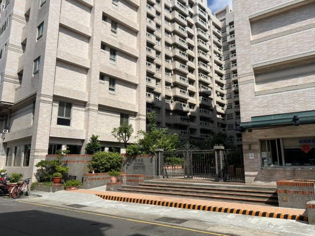 台南中西區大樓-11