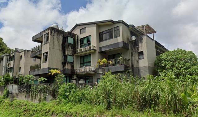 礁溪鄉法拍屋漳福路百坪透天別墅優室法拍林小陽