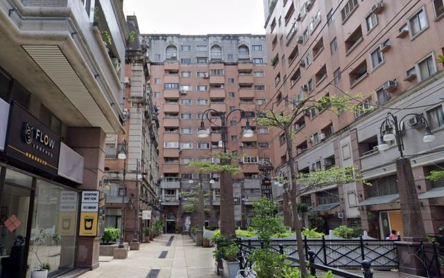 西屯區法拍屋四川路桂冠歐洲優室法拍林小陽