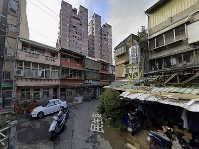 新北淡水法拍透天-3