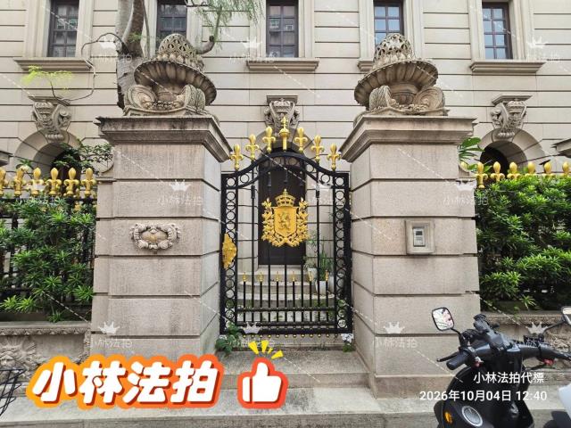 台中南屯法拍社區型臨路別墅-4