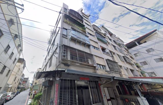 豐原區法拍屋永康路三面採光雅寓優室法拍林小陽