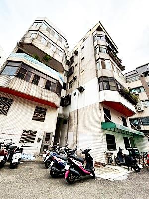 湖口鄉龍江街三房公寓