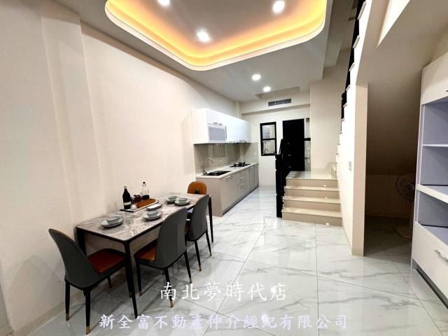 高雄鹽埕透天-9