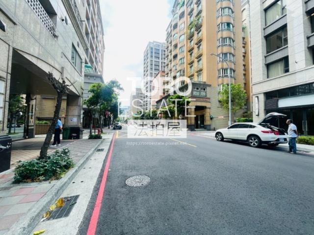 新北大樓法拍-6