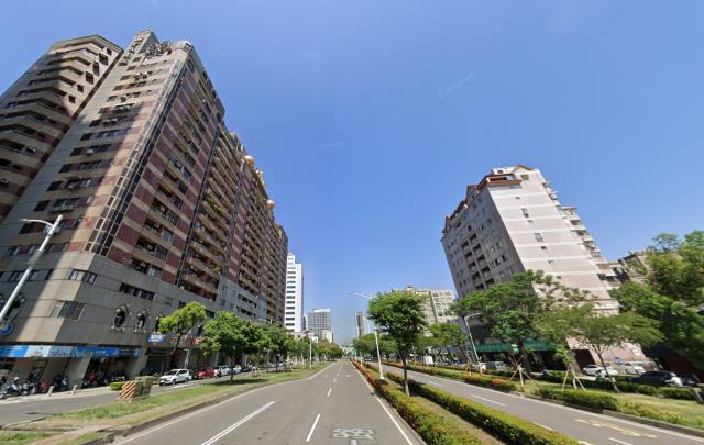 高雄新興區大樓法拍-7
