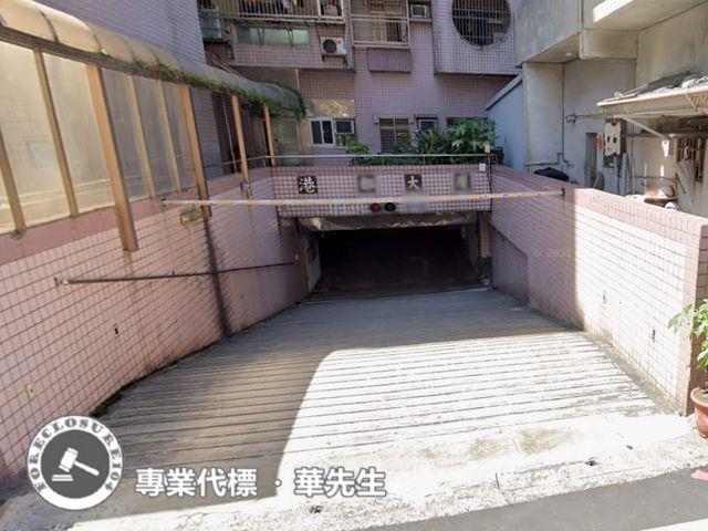 八里法拍大樓-5
