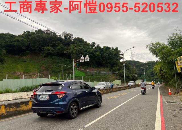 省道旁工業地附建照位於桃園和迴龍和樹林間