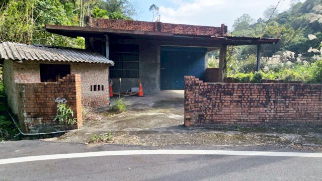 北埔平坦農地送磚造平房