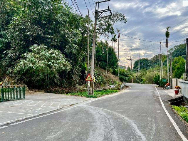 北中寮月桃巷臨溪農地