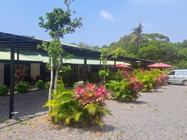 屏東恆春墾丁龍鑾潭農地度假民宿包棟villa會館投資收租休閒