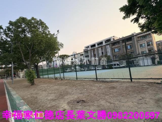 面億載國小方正建地