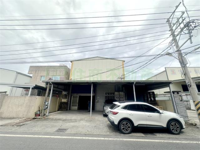 大寮大發工業區旁鋼構倉庫